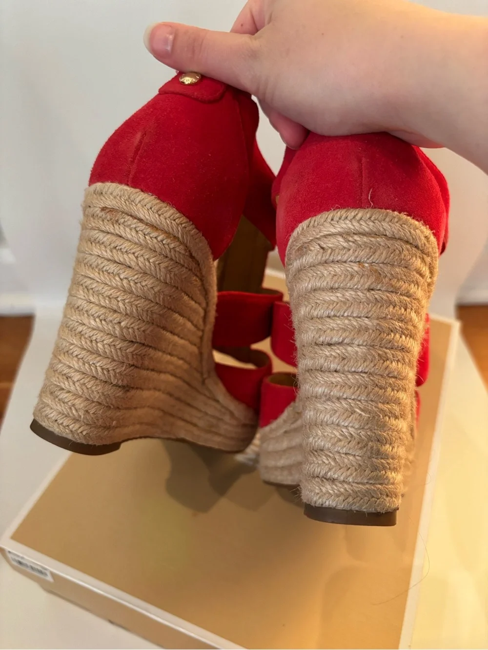 Michael Kors Damita Wedge suede in coral, 7M